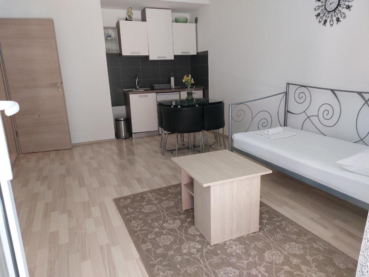 Apartment Ab Batala *